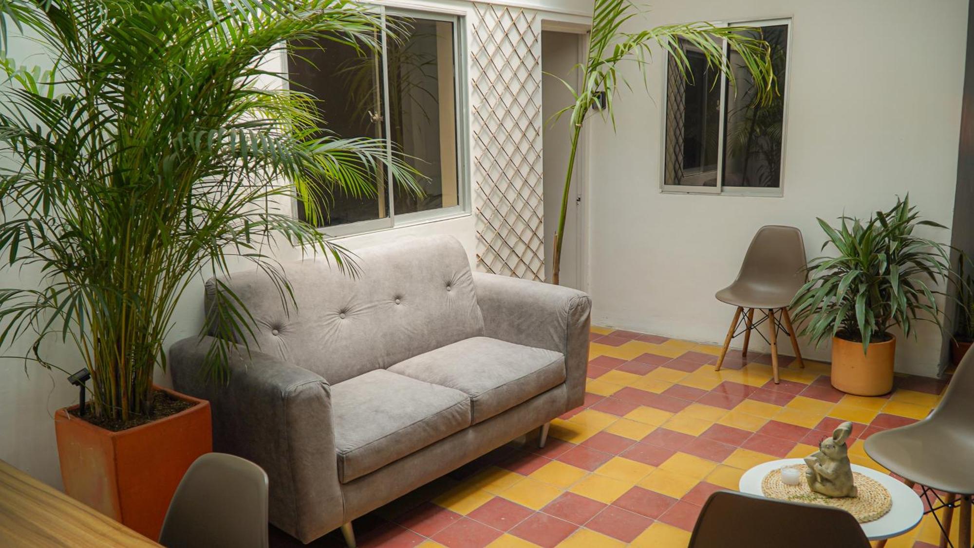 Pensión Casa Encanto, - Habitaciones, Laureles-america Medellín